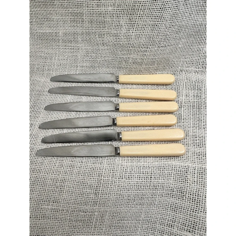 J.W. Cassidy Son Ltd England Stainless Steel Dinner Knives Cream Handle Lot 6‎